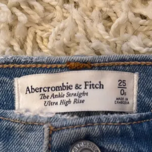 Abercrombie & Fitch Ankle Straight High Rise Women Jeans Petite thumbnail 2