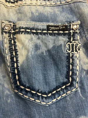 Miss Me Y2K Embellished Denim Bermuda Shorts Sz 25 Western Distressed 👽🧡 thumbnail 10