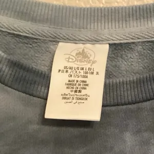 NWOT Disney Parks Lilo & Stitch Musical Stitch Hawaiian Blue Tie Dye Crewneck L thumbnail 3