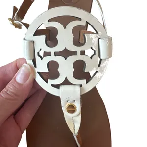 Tory‎ Burch Holly White Patent Double T Kitten Heel Slingback Sandals 9.5 thumbnail 13