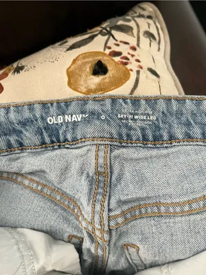 Old Navy Sky Hi Jeans Women’s 0 Light Wash Extra High Rise Distressed Wide Leg thumbnail 13