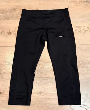 Nike Dri-Fit Womens Small S Running Crop‎ Leggings Black Athletic Activewear thumbnail 1