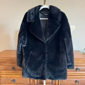 EXPRESS Black Faux Fur Coat Plush Mid Length Winter Jacket thumbnail 2