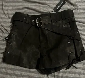 PrettyLittleThing Black Faux Suede Lace-Up Belted Bike Shorts thumbnail 1