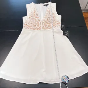 NWT Lulus Florentia White‎ Crochet Lace Chiffon Flare Sleeve Skater Dress MEDIUM thumbnail 9