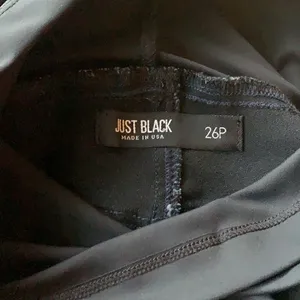 New. Just Black flare maternity jeans. 26P. NWOT thumbnail 9