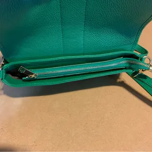 Divina Firenze Emerald Green Leather And Cream Rattan Crossbody Bag thumbnail 10