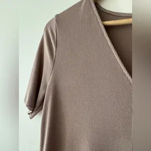Zara Ribbed Basic Brown‎ Taupe V Neck Top thumbnail 2