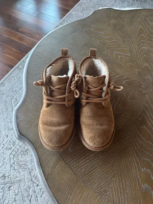 UGG Short Chestnut Boots thumbnail 4
