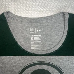 Nike Tee NFL Green Bay Packers Womens M Gray Green Short Sleeve Logo‎ Football thumbnail 3