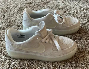 Nike Beige  Women’s Air Force 1 thumbnail 1