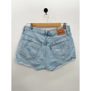 Levi's Shorts Women 30 Light Wash High Rise Denim Distressed Button Fly thumbnail 2