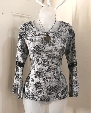 Late 90s/2000s Y2K Vintage Whimsygoth grunge Dark Black Grey fitted top shirt blouse w/ lace flare bell wide sleeves-M thumbnail 1