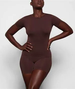 Skims soft smoothing seamless t-shirt in cocoa thumbnail 1