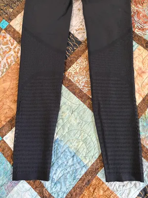 Fabletics Seamless High Waisted Leggings Size M thumbnail 6