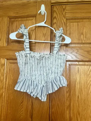American Eagle - Bella Smocked Crop Top thumbnail 4