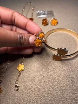 Gold & Brown Clover Flower Jewelry Set - Necklace, Bracelet, Ring, Earrings thumbnail 7