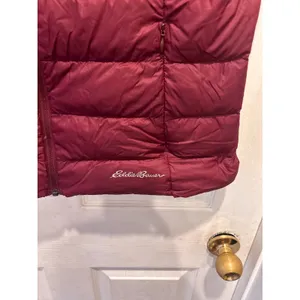 Eddie Bauer EB650 Womens Large Burgundy Down Puffer Vest Maroon Quilted Full Zip thumbnail 3
