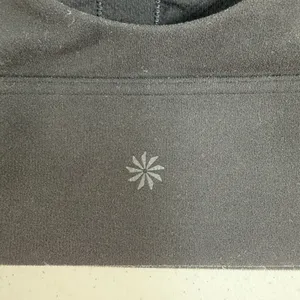 Athleta M Medium Sports Bra Seamless Low Impact Padded‎ Black Cross Back Women's thumbnail 5
