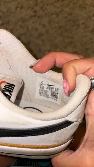 Nike shoes thumbnail 5
