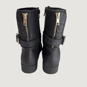 3202 | ShoeDazzle Sandi Quilted Moto Ankle Boots Black Women 9 thumbnail 5