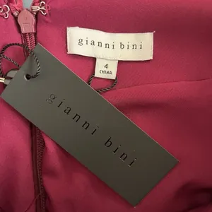 NWT Gianni Bini Mariah 3/4 Sleeve‎ Plunging V-Neck Burgundy Velvet A-Line Dress thumbnail 7
