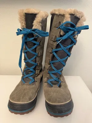 Sorel Tivoli High II winter boots women's 9.5 grey and green with blue laces thumbnail 1