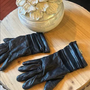 Giada Paris Black Leather/Cashmere Interior Hand Gloves thumbnail 2