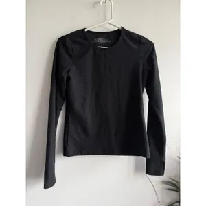 Beyond Yoga Womens Long‎ Sleeve Crew Neck Top Charcoal Gray Thumbholes Size M thumbnail 2