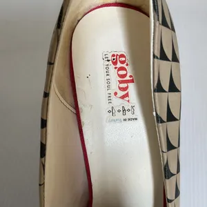 Geometric Print Pointed Toe Heels Women’s 9.5 Black Beige Statement Art Pumps thumbnail 8