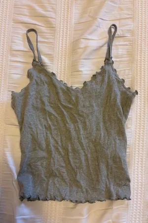 Hollister ruffle tank thumbnail 1