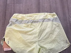 NWT North Face Summer LT Shorts‎ Women's Astro Lime Mist Sage 2.5" Size XL thumbnail 5