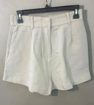 H&M linen blend shorts in size 6 thumbnail 1