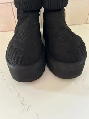 UGG NEW Classic Mini Platform Felted Black Sheepskin Boots, Black, size 12, NWO thumbnail 11