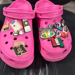 CROCS women’s Pink Slippers with Fun Charms thumbnail 3