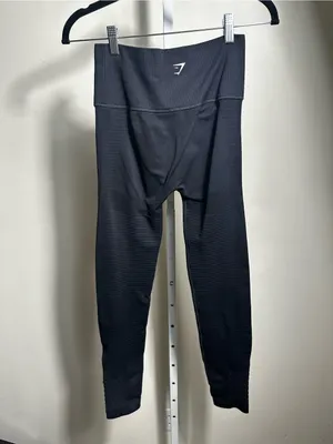 L4. Gymshark Energy Seamless Blcak Highwaisted Legginbgs with Eyelets thumbnail 4