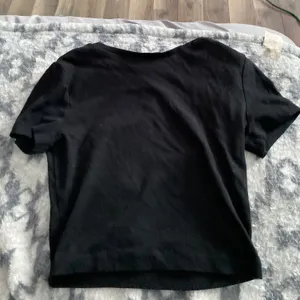 T thumbnail 1