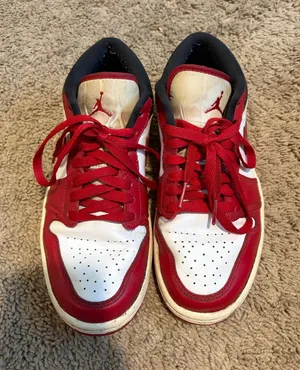 Nike Jordan Women’s Air Jordan 1 Low thumbnail 1