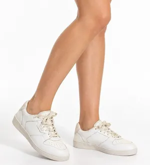 Women's White Leather Sneakers Size 6D Lace Up Retro Court Casual Low Top Shoes thumbnail 1