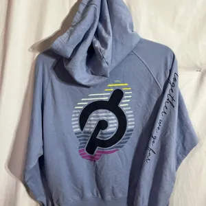 Peloton hoodie (t-shirt like material) blue with hood and front zip size Medium thumbnail 5