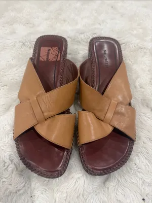 Naturalizer‎ Tan & Brown Leather Crossover Slide Sandals Woman’s Size 9 thumbnail 2
