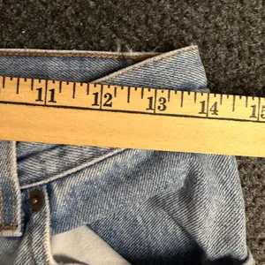 Vintage Levis 550 Relaxed Fit Tapered Leg Jeans Light Wash 12 MIS 15551-4892 thumbnail 9