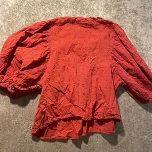 Universal Threads Blouse Womens Large Puff Sleeve Embroidered Burnt Orange Red thumbnail 3