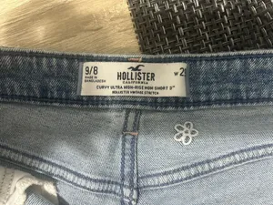 Hollister High-Rise Denim Shorts - Size 9/8 (W29) thumbnail 3