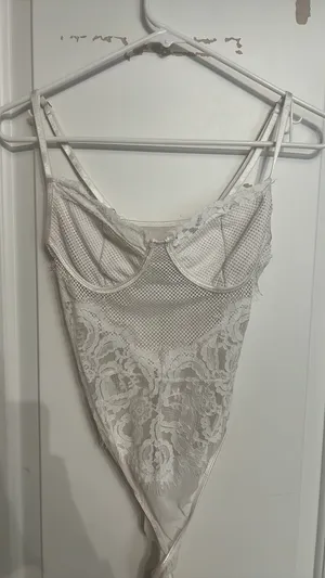 Amazon White Lace Bodysuit thumbnail 1