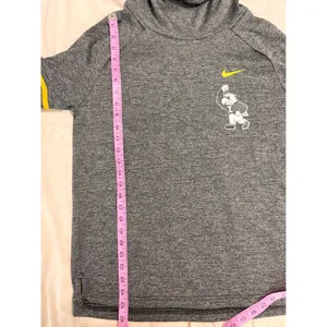 Nike Iowa Hawkeyes Cowl Neck Pullover Top Womens Medium Grey Herky the Hawk NCAA thumbnail 8