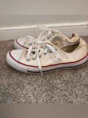 Converse Chuck Taylor Low Top White Canvas Sneakers Womens 7 thumbnail 3