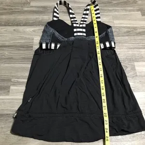 Lululemon Black and White built in bra; size 6 thumbnail 6