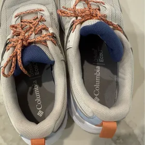 Columbia Vertisol Trail Hiking Shoes Womens 11 Silver Grey Apricot Fizz Gorpcore thumbnail 8