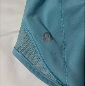 🔵Lululemon 2.5" Hotty Hot Shorts BLUE thumbnail 4